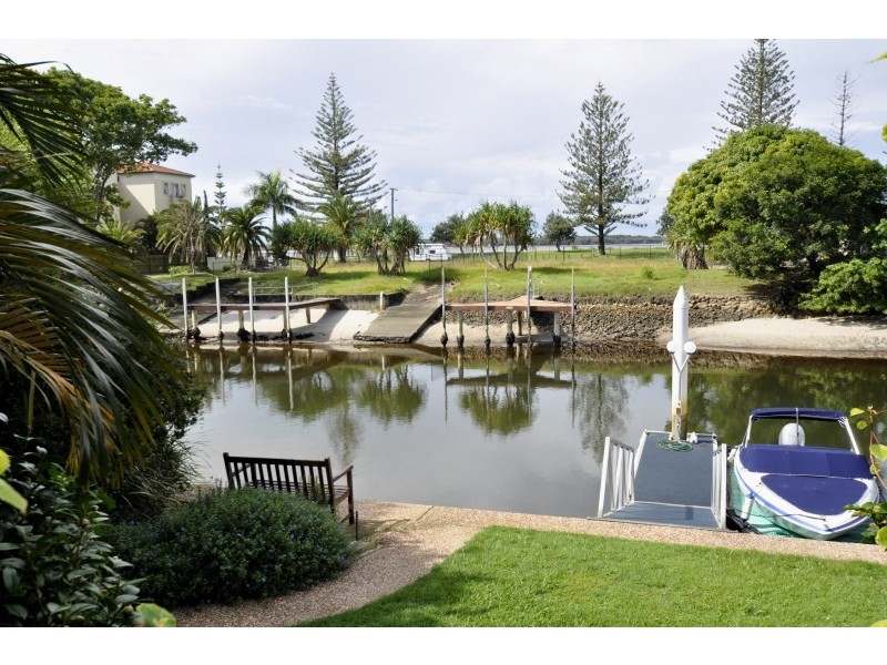 1/9 Madang Crescent, Runaway Bay QLD 4216