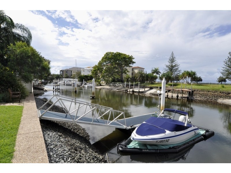 1/9 Madang Crescent, Runaway Bay QLD 4216
