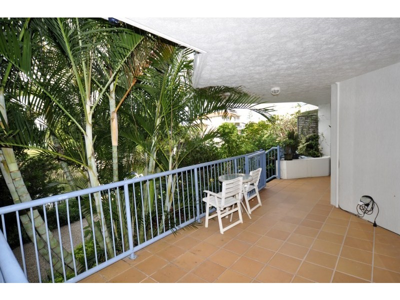 1/9 Madang Crescent, Runaway Bay QLD 4216