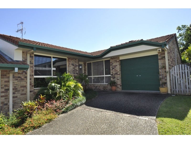 2/9 Chirn Crescent, Labrador QLD 4215