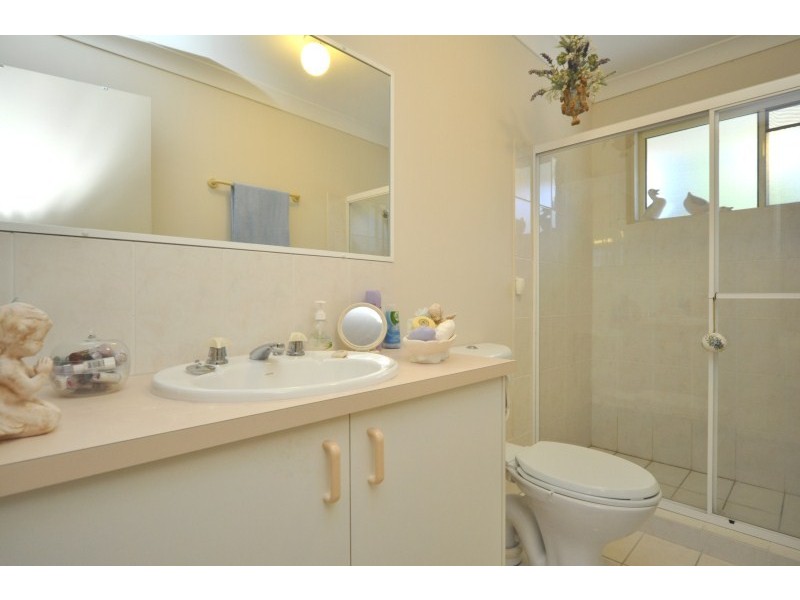 2/9 Chirn Crescent, Labrador QLD 4215