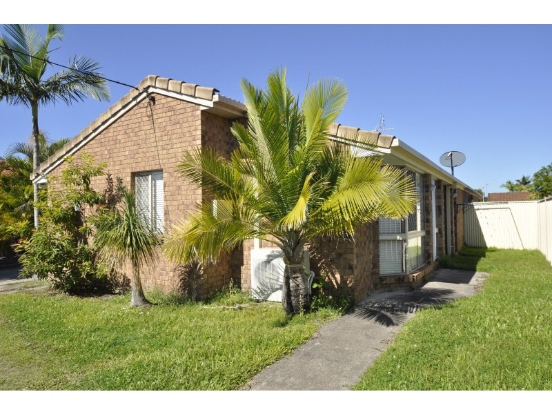 1/138 Whiting Street, Labrador QLD 4215