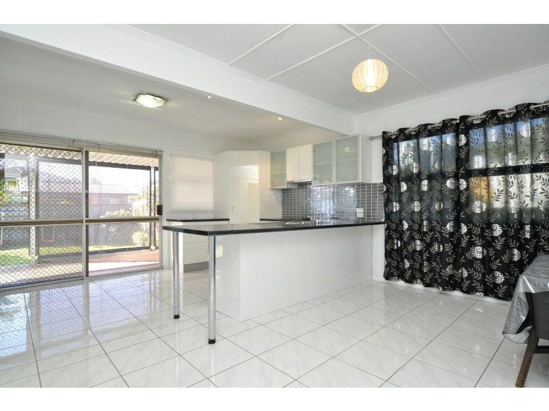 7 Gordon Street, Labrador QLD 4215