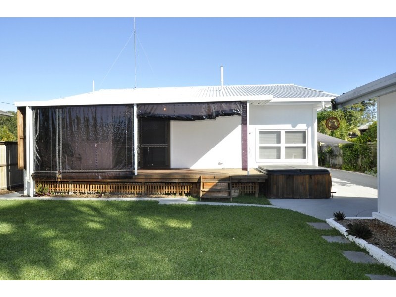 7 Gordon Street, Labrador QLD 4215