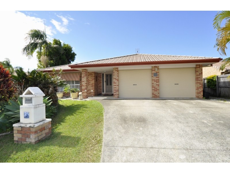 11 Open Drive, Arundel QLD 4214