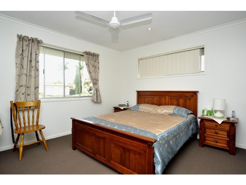 17 The Glade, Labrador QLD 4215