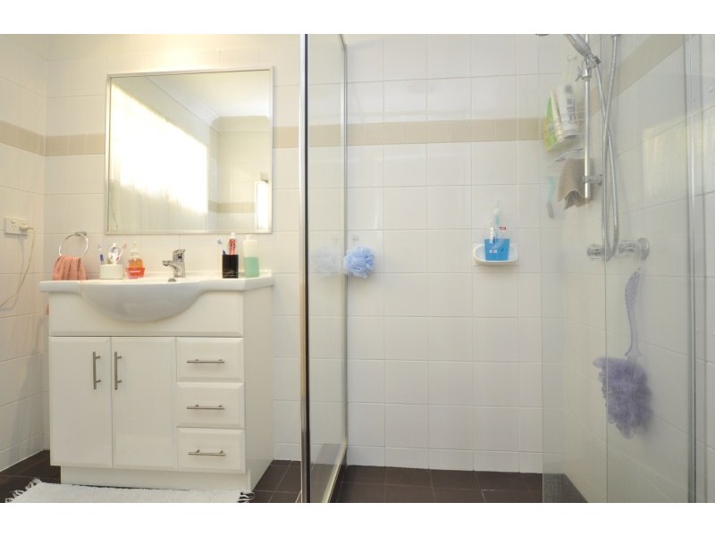 17 The Glade, Labrador QLD 4215