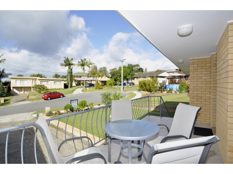 17 The Glade, Labrador QLD 4215