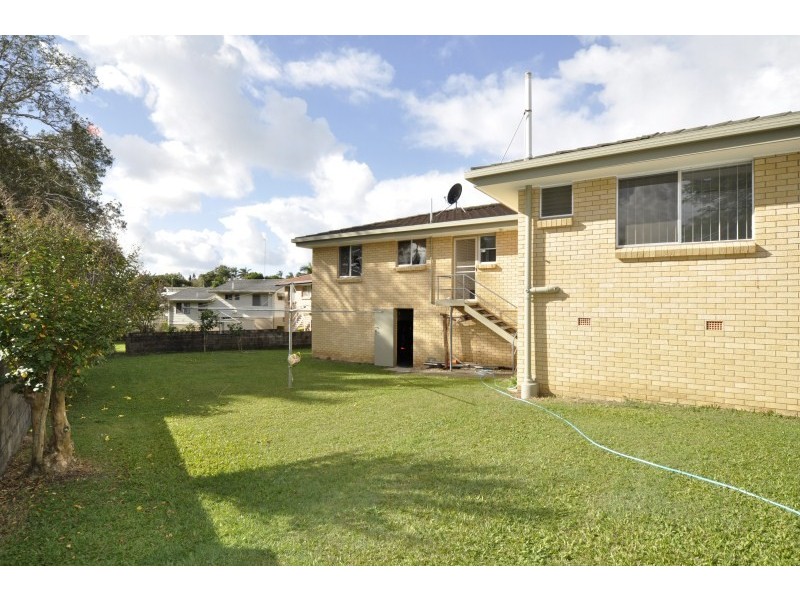 17 The Glade, Labrador QLD 4215
