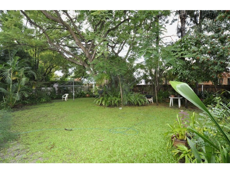 21 Kumbari Avenue, Southport QLD 4215