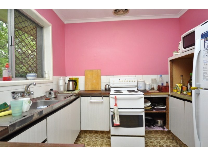 21 Kumbari Avenue, Southport QLD 4215