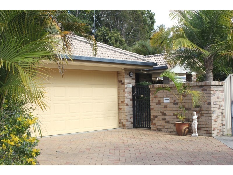 10 Thyme Court, Runaway Bay QLD 4216