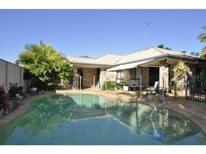 10 Thyme Court, Runaway Bay QLD 4216