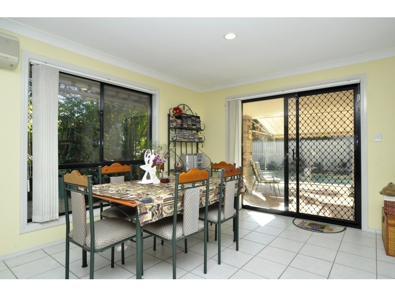 10 Thyme Court, Runaway Bay QLD 4216