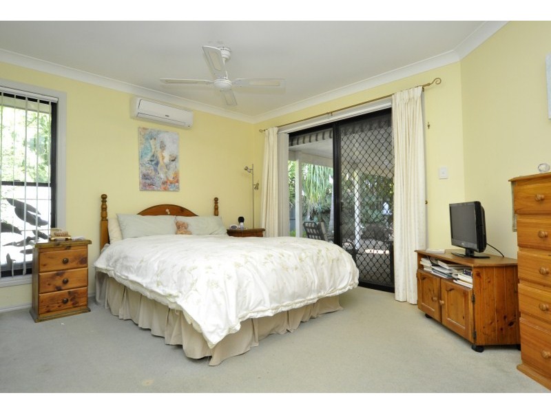 10 Thyme Court, Runaway Bay QLD 4216