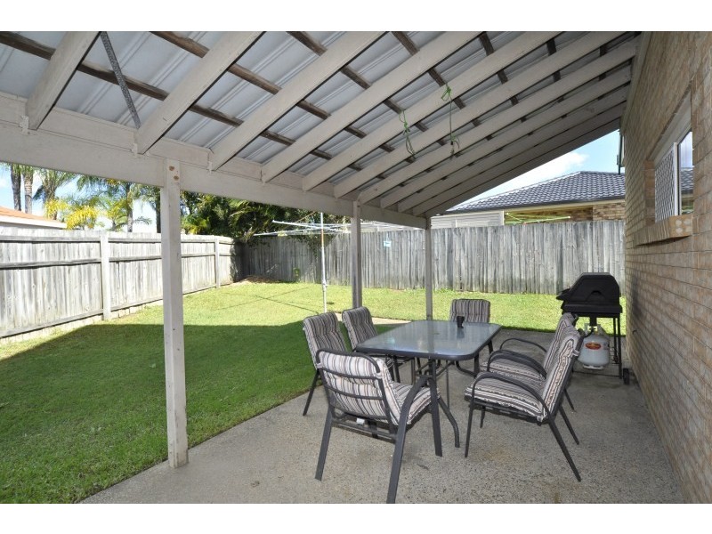 16 Spikes Court, Arundel QLD 4214