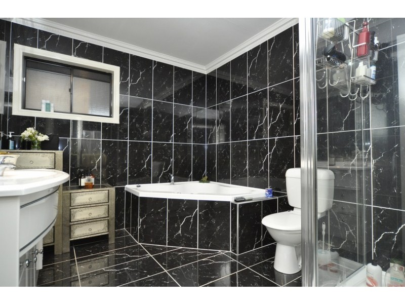 116 Wilson Street, Labrador QLD 4215