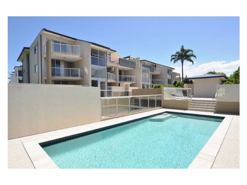 13/8 Proud Street, Labrador QLD 4215