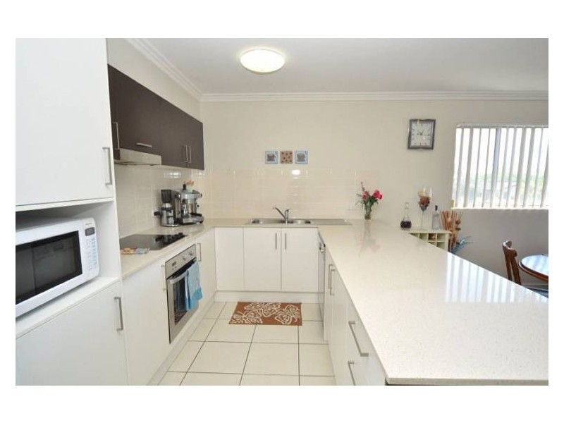 13/8 Proud Street, Labrador QLD 4215