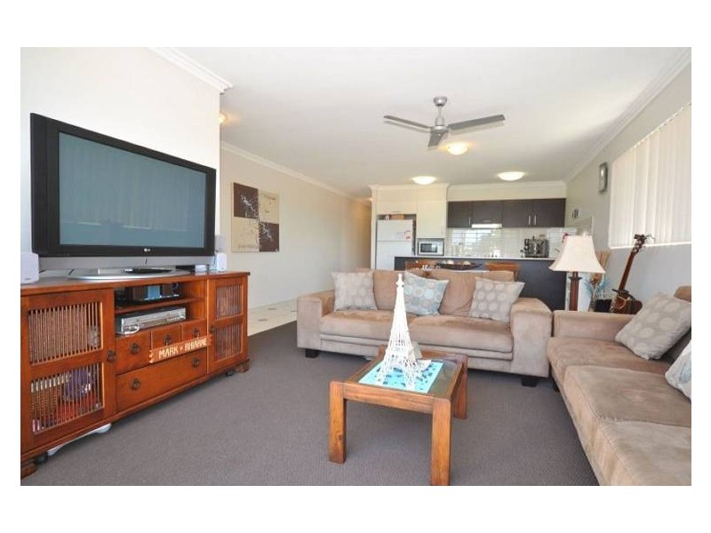 13/8 Proud Street, Labrador QLD 4215