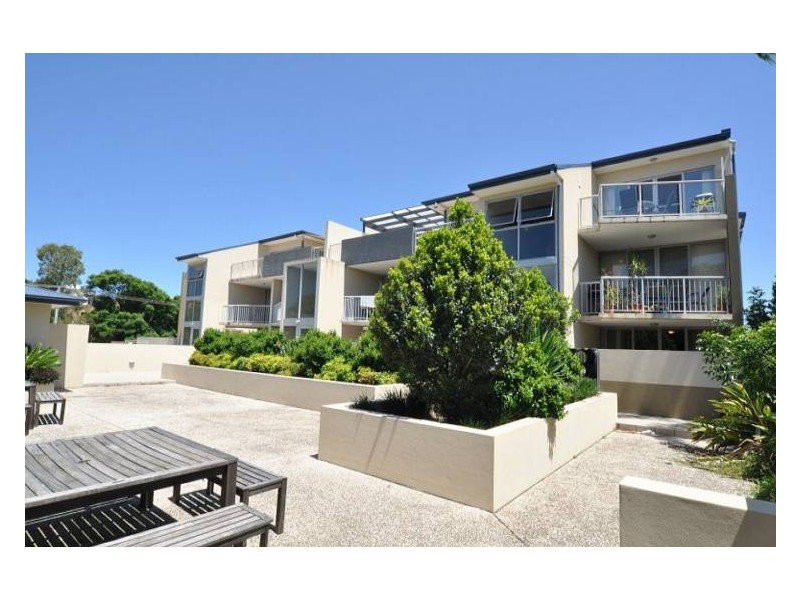 13/8 Proud Street, Labrador QLD 4215