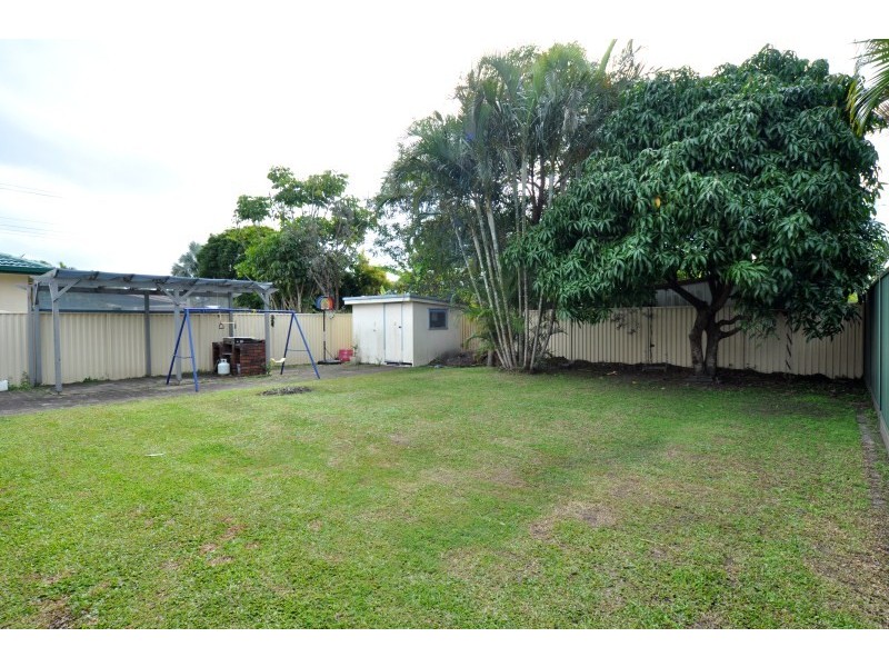 13 Pengana Street, Labrador QLD 4215