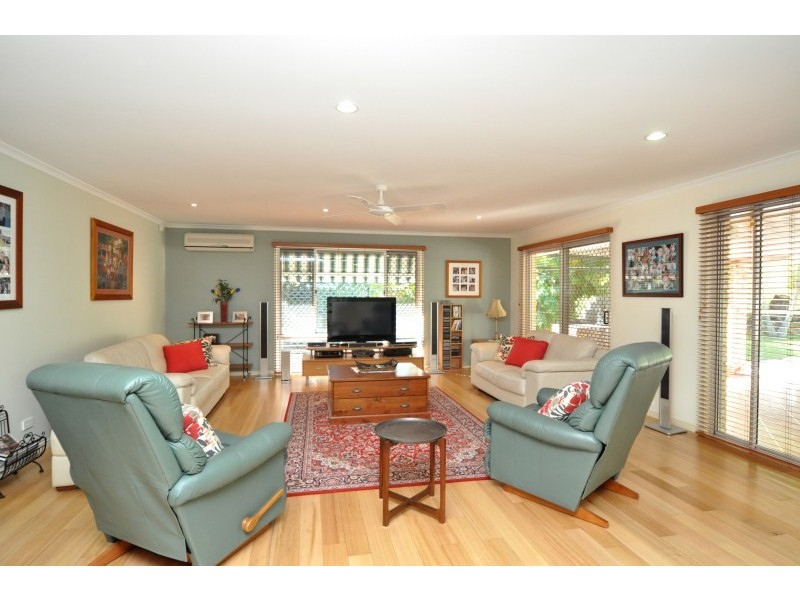 5 Christina Ryan Way, Arundel QLD 4214