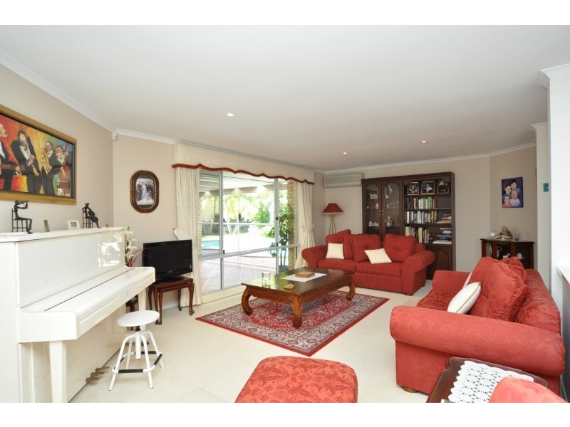 5 Christina Ryan Way, Arundel QLD 4214