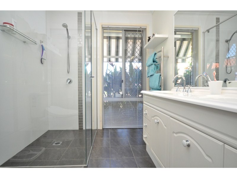 5 Christina Ryan Way, Arundel QLD 4214