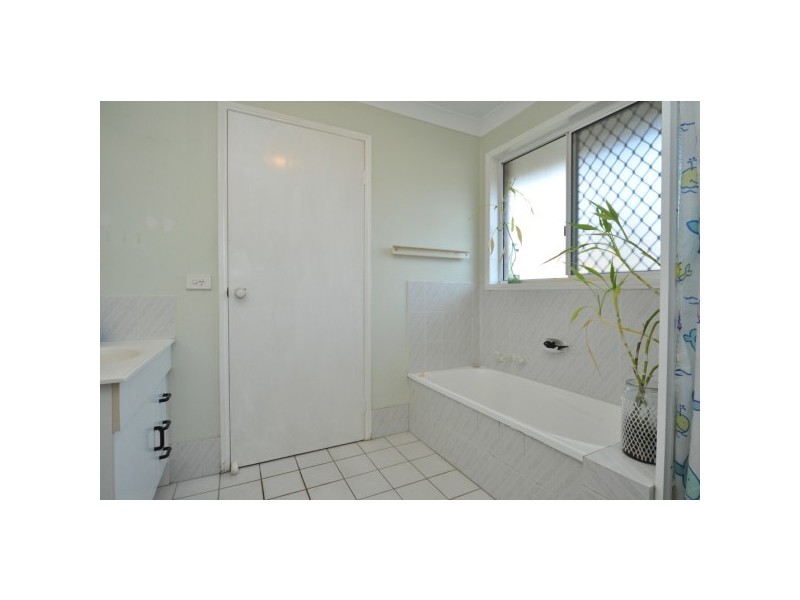 1/12 Riccarton Place, Labrador QLD 4215