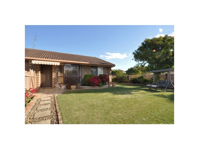 2/116 Little Usher Avenue, Labrador QLD 4215