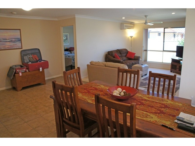 86 Tee Trees Boulevarde, Arundel QLD 4214