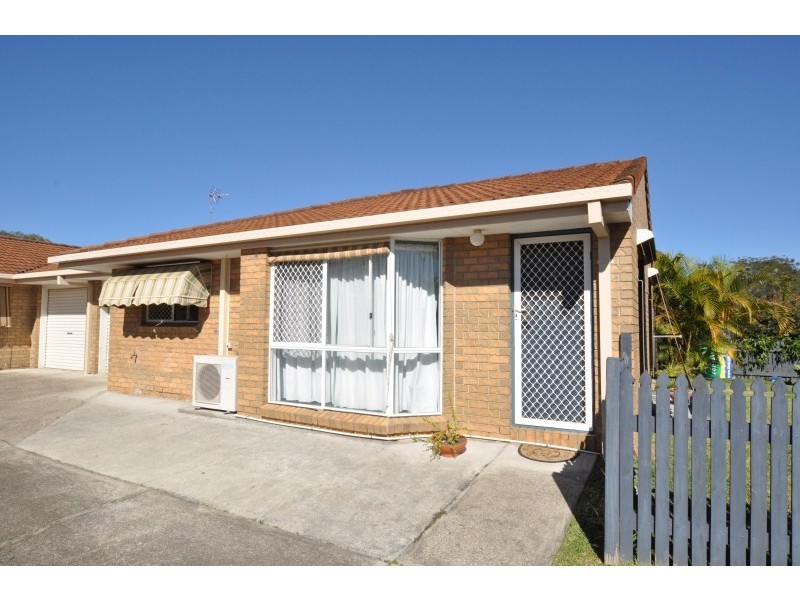 1/15 Coventry Court, Labrador QLD 4215