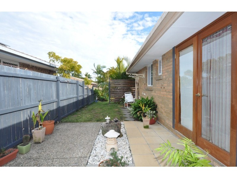 1/15 Coventry Court, Labrador QLD 4215