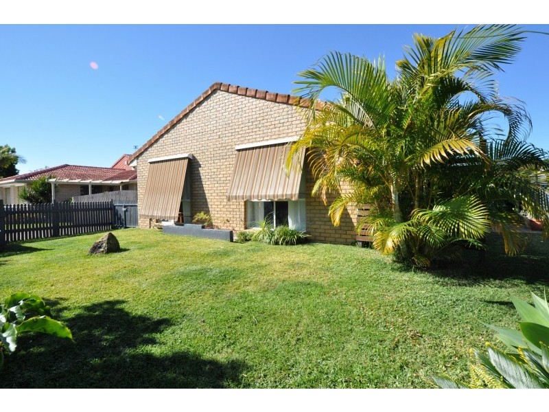 1/15 Coventry Court, Labrador QLD 4215