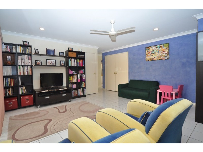 78 Open Drive, Arundel QLD 4214