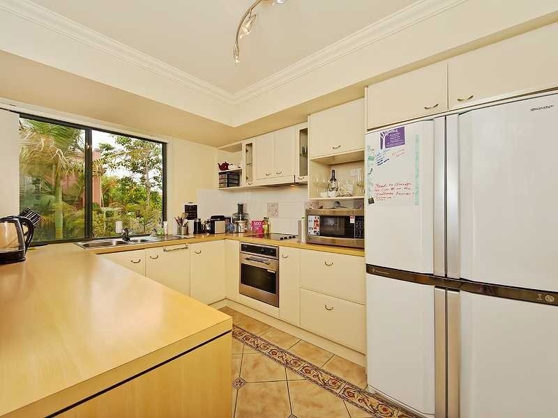 107/20 Fairway Drive, Clear Island Waters QLD 4226