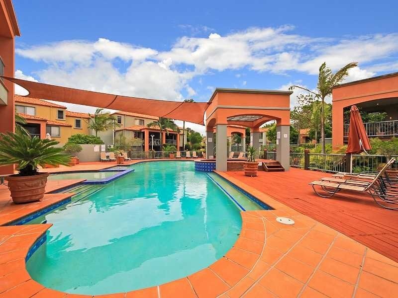 107/20 Fairway Drive, Clear Island Waters QLD 4226