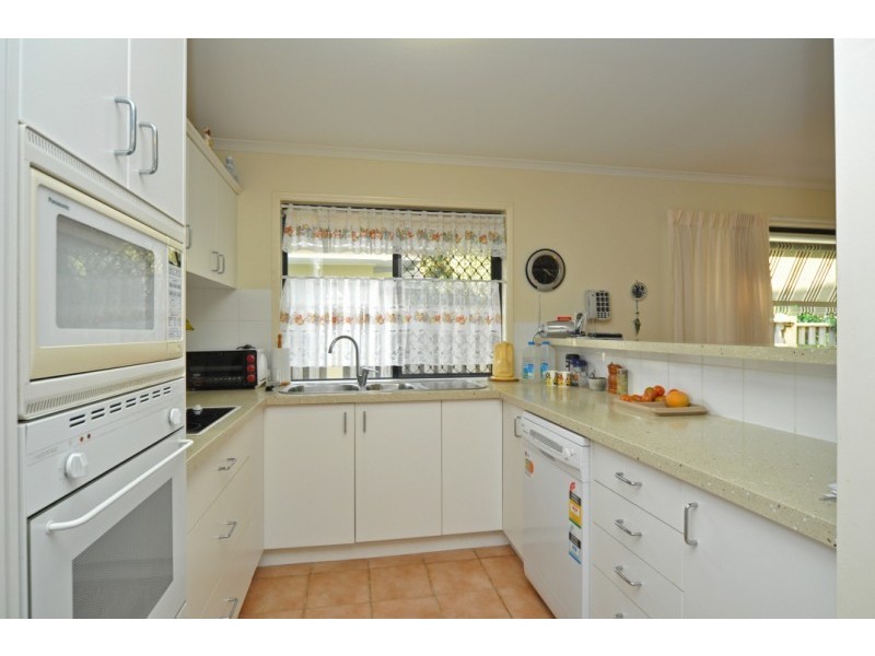 11/4 Bronberg Court, Southport QLD 4215