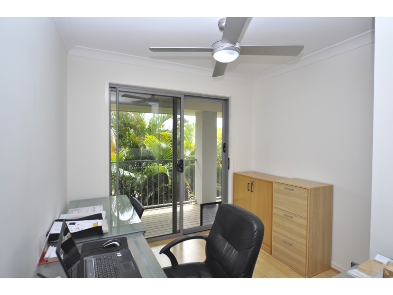 1 & 2/16A Broad Street, Labrador QLD 4215