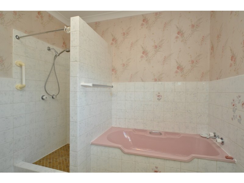 26 Margaroola Avenue, Biggera Waters QLD 4216