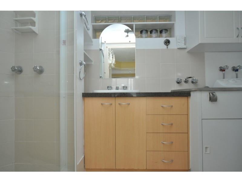 72/106 Marine Parade, Southport QLD 4215