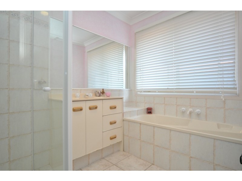 14 Maidstone Place, Parkwood QLD 4214