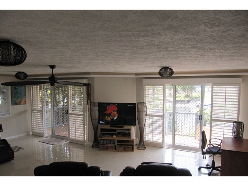 1/9 Madang Crescent, Runaway Bay QLD 4216