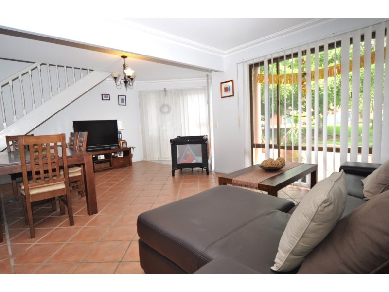 10/202 Central Street, Labrador QLD 4215