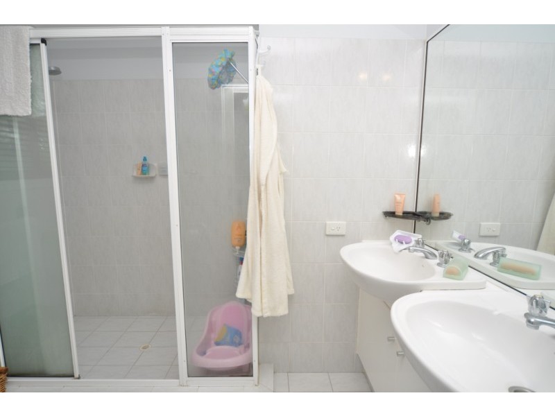 10/202 Central Street, Labrador QLD 4215