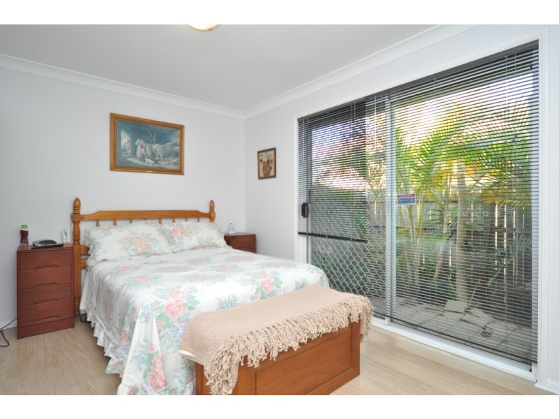 1/36 Kenny Drive, Labrador QLD 4215