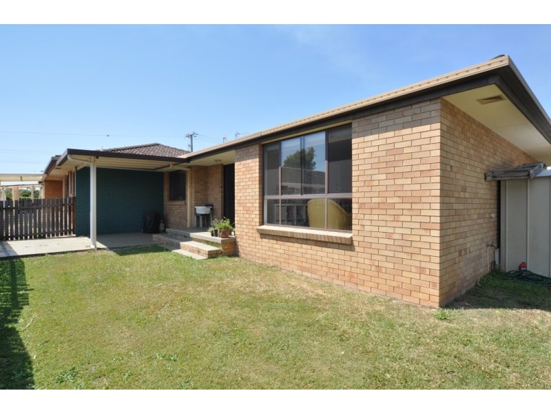 2/45 Government Road, Labrador QLD 4215