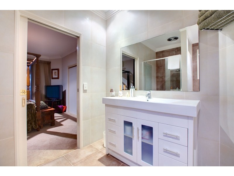1033 Rosebank Way, Hope Island QLD 4212
