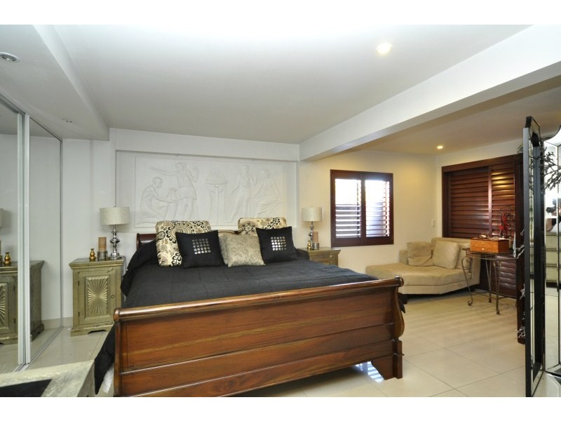 116 Wilson Street, Labrador QLD 4215